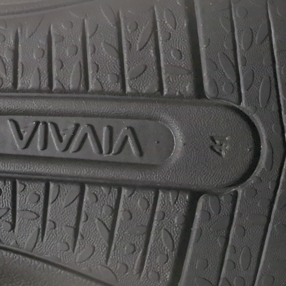 Vivaia Pull On Black Sneaker Boots Size EU 41 - US 9.5 - Picture 11 of 15